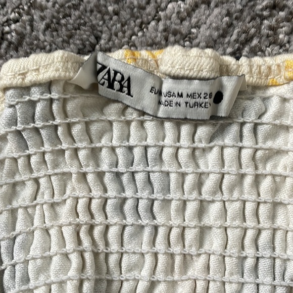 Zara jean top - Picture 3 of 3